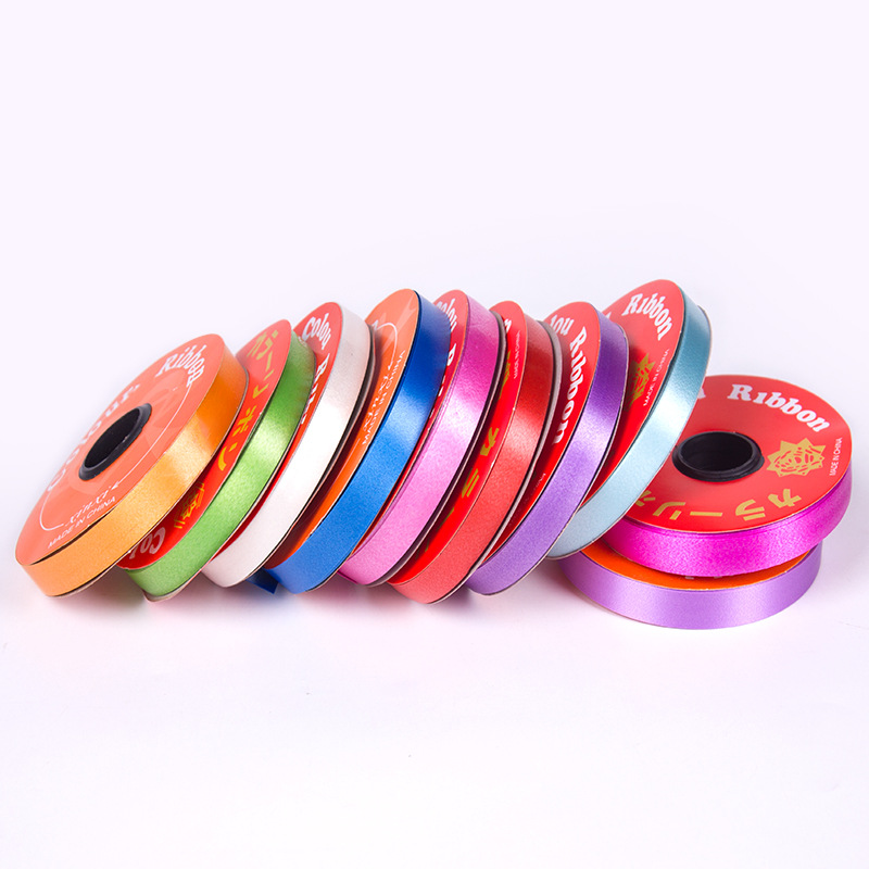 Embalaje de flores al por mayor pequeña cinta de globo cinta de colores para artículos de boda caja de regalo material de embalaje fábrica de cabello recto
