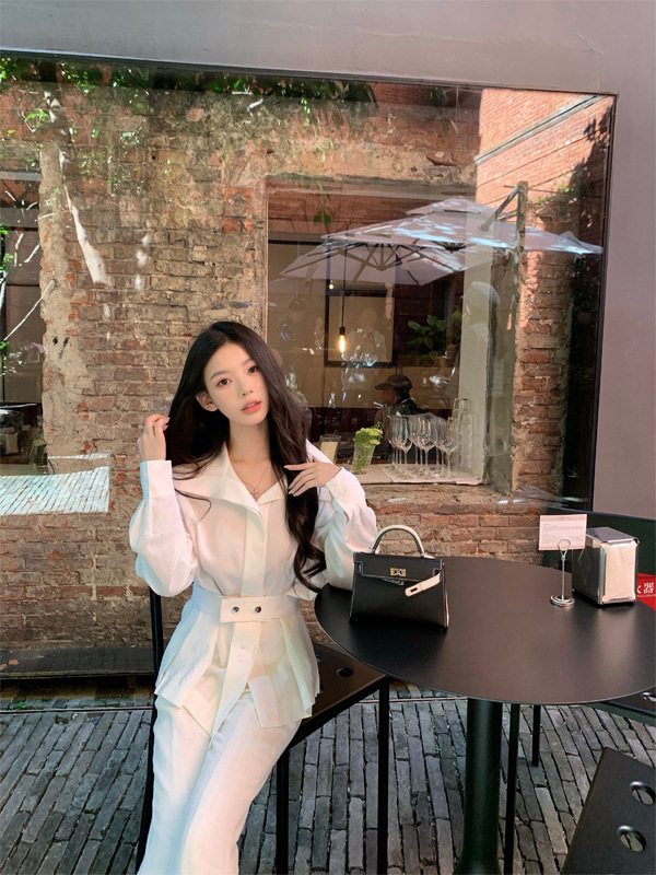 CHICYOU "细腰欧尼" 白色腰带大翻领长袖衬衫上衣气质外套女|undefined