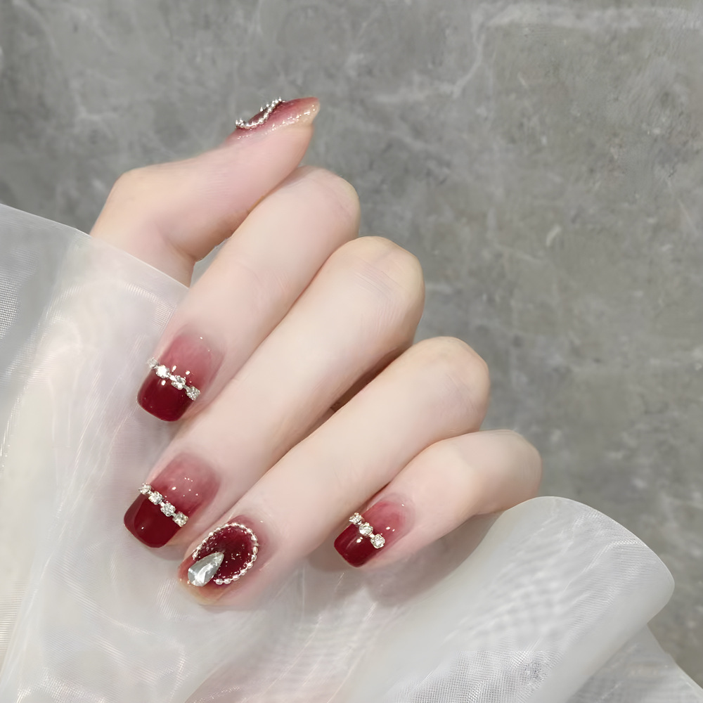 Año Nuevo vino rojo hadas cadena de perforación de manchas de uñas polvo de brillo gradiente para usar un parche de uñas 24 piezas de parche de uñas falsas