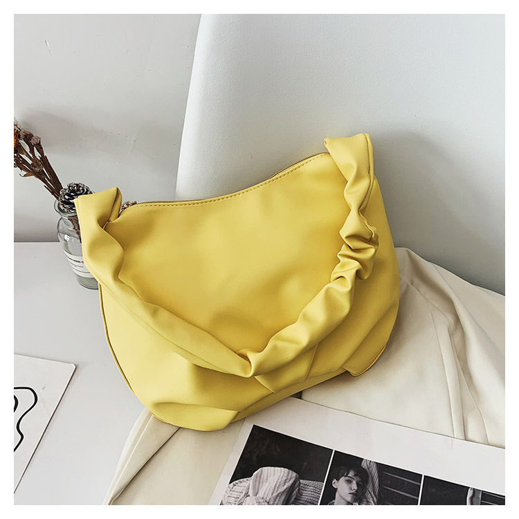 Fashion Solid Color Shoulder Folds Bag Wholesale Nihaojewelry display picture 6