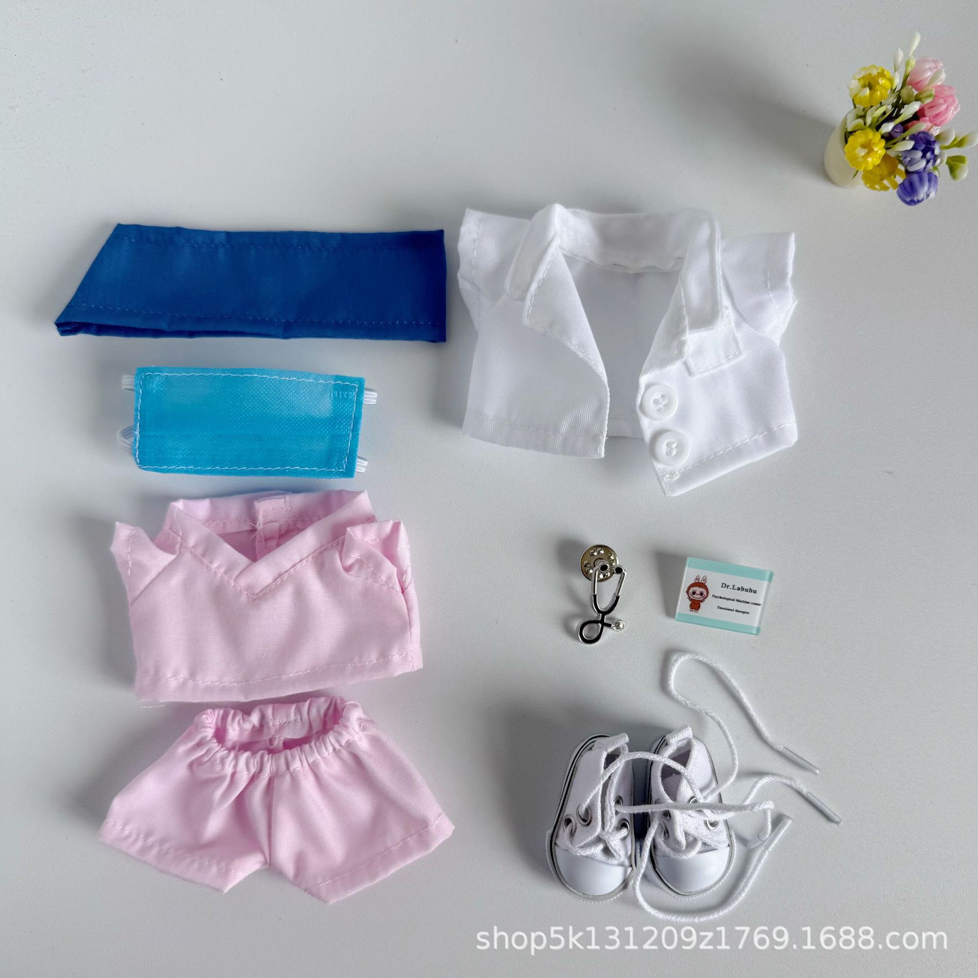 White shoes, fuchsia set