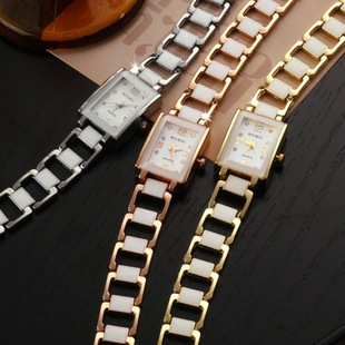 �¿�r�Ђ��Գ������Q����ʯӢ������α��PС���p�ݸ��ֵŮʿ��