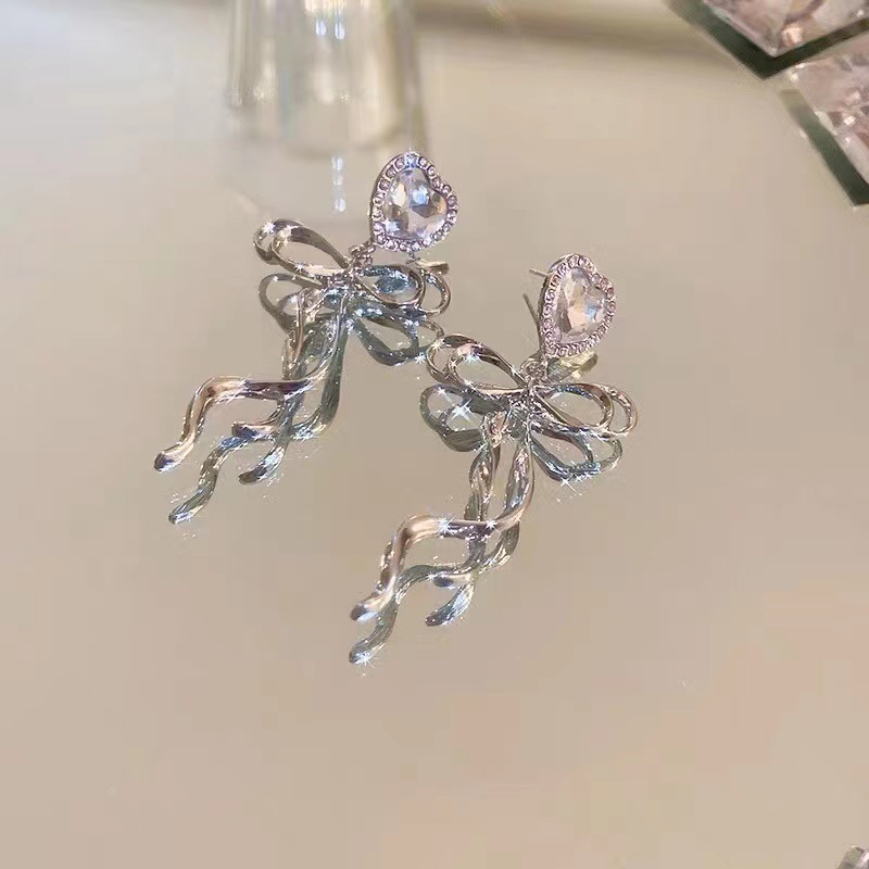 Sweet Heart Shape Bow Knot Alloy Inlay Rhinestones Women's Drop Earrings display picture 2