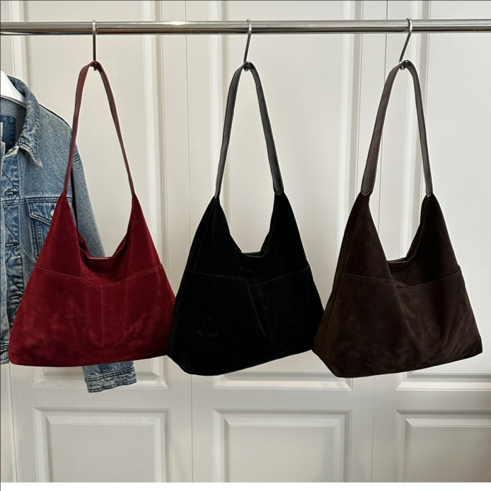 Autumn High-End Underarm Bag for Women 2026 New Frosted Tote Bag Fashionable Commuting Large Capacity Shoulder Bag