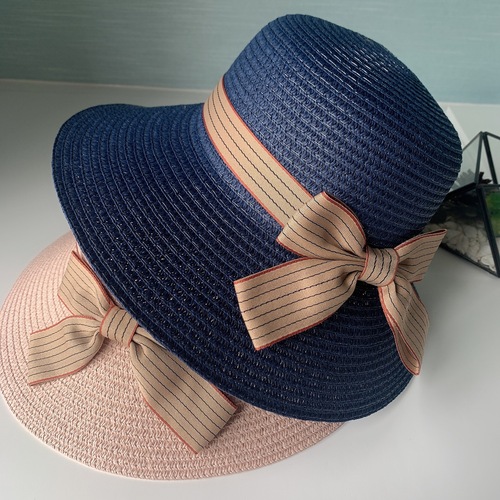 Spring and Summer New Women's Butterfly Decorated Large Brim Fashion Trend Sunshade Grass Hat for Summer Outings and Travel