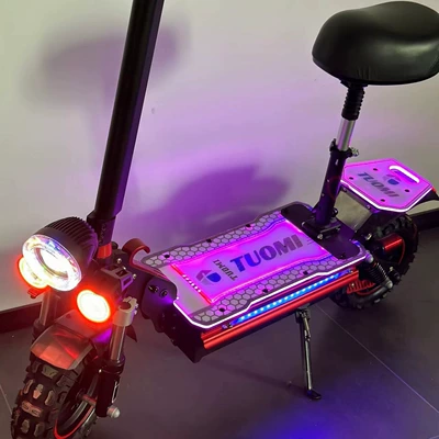 Scooter with Various Colorful – Qatlanan elektrik skuterlər