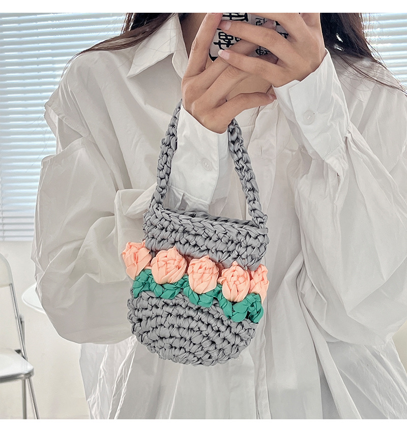 Women's Mini Knit Flower Vacation Cylindrical Open Handbag display picture 1