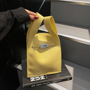 Korean Version Niche Design Simple Casual Handbag Women's Trendy 2025 Summer New High-End Crossbody Small Square Bag