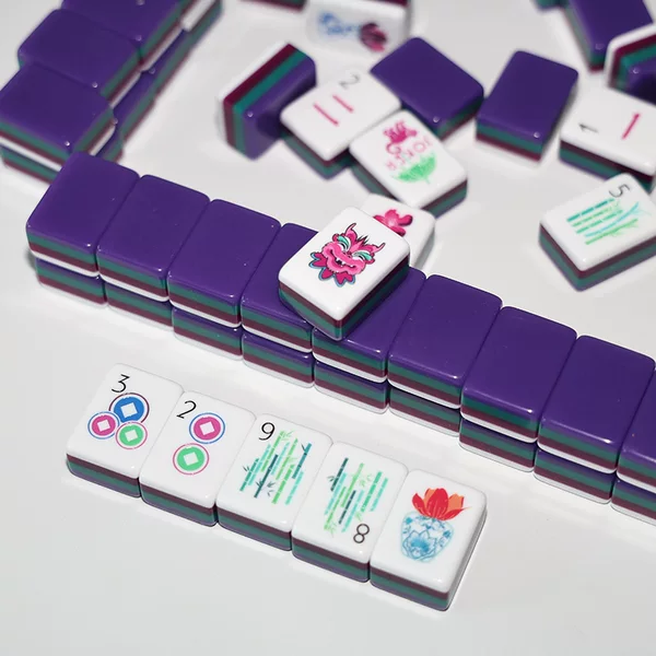 (In stock) Hand-crafted purple four-layer color-blocked American-style leisure and entertainment travel portable mini mahjong