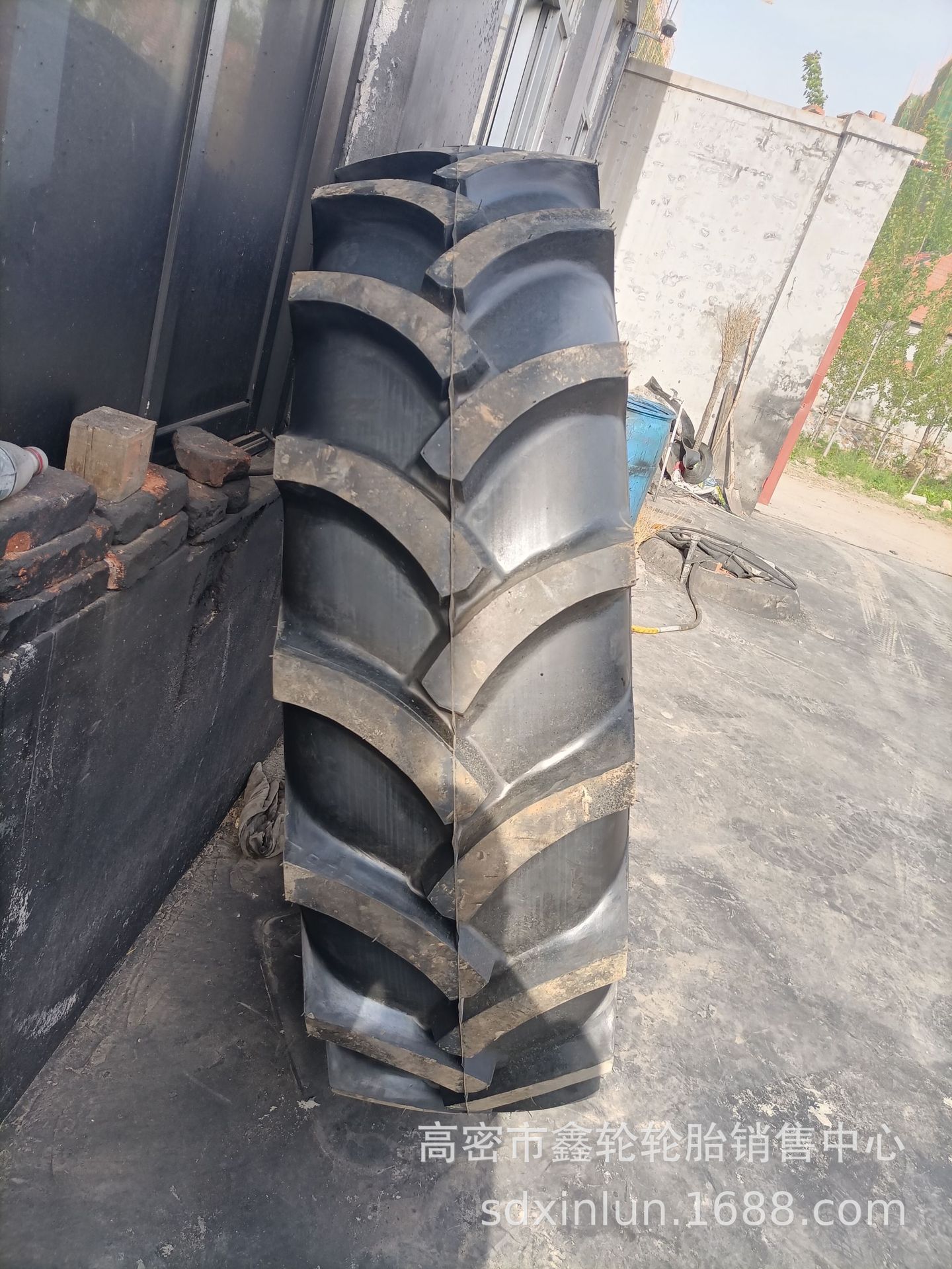 供应拖拉机轮胎12.4 13.6 14.9 16.9-24 26 28 30 32 34 38
