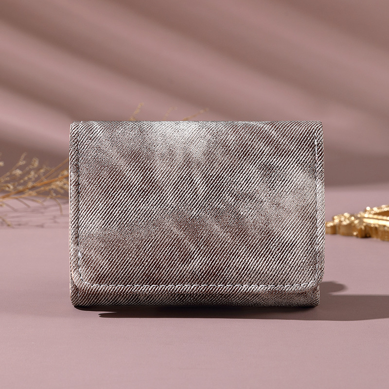 Cartera de mujeres fresca pequeña billetera de tres plegables bolso de tarjetas de estudiantes corto de estilo coreano bolso de cambio de estilo japonés de tarjetas de mujeres