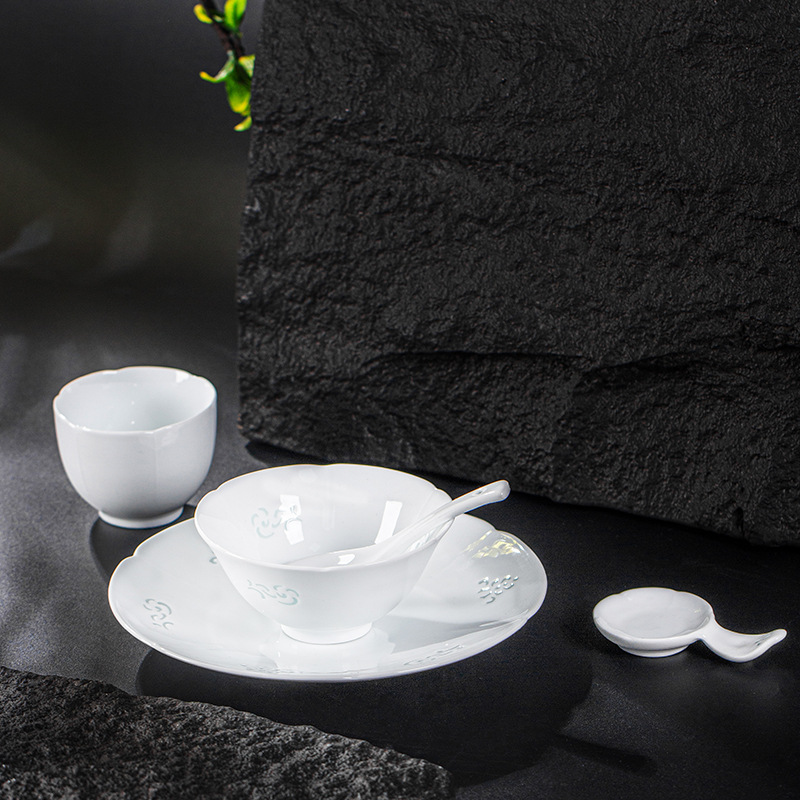 Jingdezhen 높은 흰색 도자기 절묘한 식기 요리 세트 선물 항목 럭셔리 집들이 요리 세트 세라믹 요리