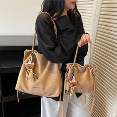 新品女包2025新款日常通勤纯色简约小众设计大容量链条包单肩包