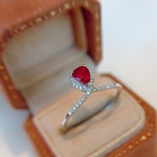Fubei Diamond Jewelry 18K Gold Set with Diamond and Ruby ​​Ring, Total Weight 1.73 Grams, Stone Weight 0.5 Carat Diamond Ring for Women