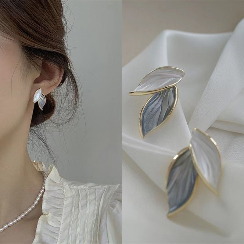 韓国の青と白の葉のイヤリング女性のためのスーパーフェアリーホットスタイル新鮮なインターネットセレブ気質イヤリングイヤリングジュエリー卸売|undefined