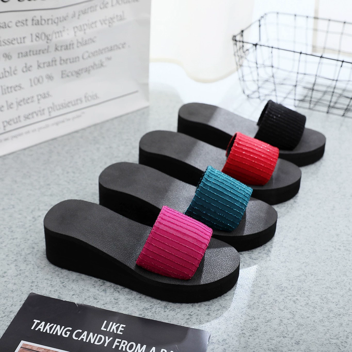 Женские сандалии на плоской платформе с эластичной лентой, летние, оптом, нескользящие, удобные, универсальные, 2019 год.