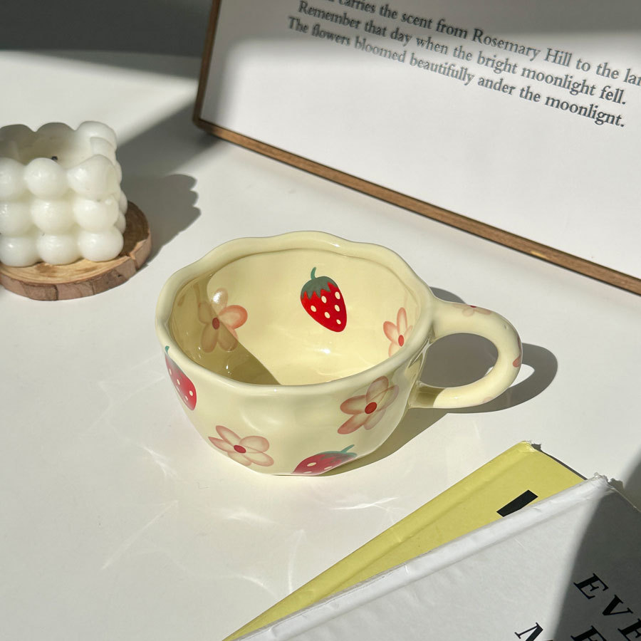 Casual Orange Flower Strawberry Ceramics Mug 1 Piece display picture 8