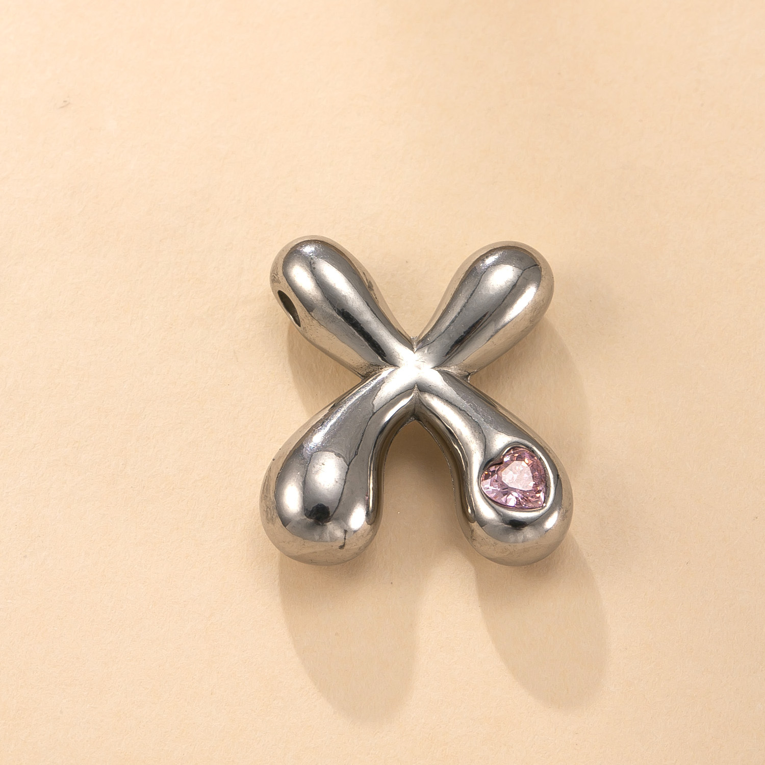 Colgante único transfronterizo de joyería de acero inoxidable fundición con incrustaciones de diamantes de color 26 letras accesorios de collar moda simple pulsera briy