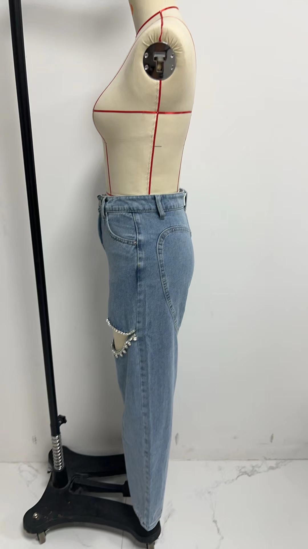 Damen High-waist Jeans Mit Strass Im Geraden Schnitt Modern_voghion.com