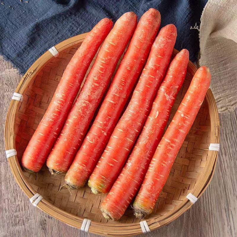 Shaanxi Fruits, Red Carrots, Crispy and Sweet, Suitable for Eating Raw, Sand-Dirt Carrots, Farm-Grown Radishes, Freshly Dug with Soil, Fresh Vegetables