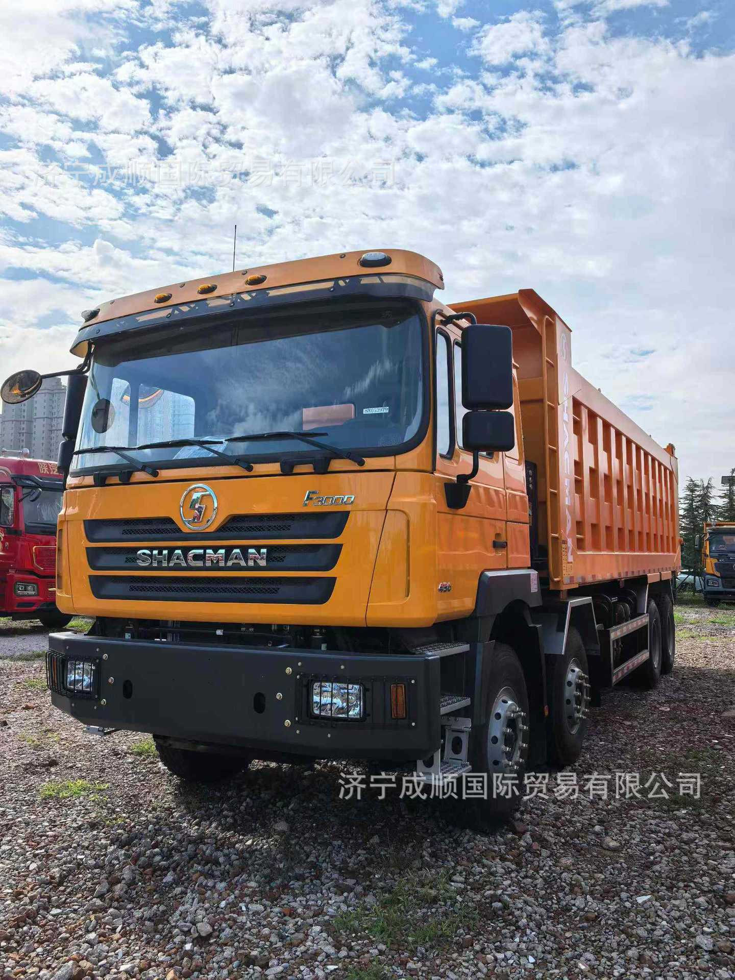 Shaanxi DeLong F3000 8x4 heavy-duty dump truck, used for engineering and construction waste transportation, and mining operations; export model
