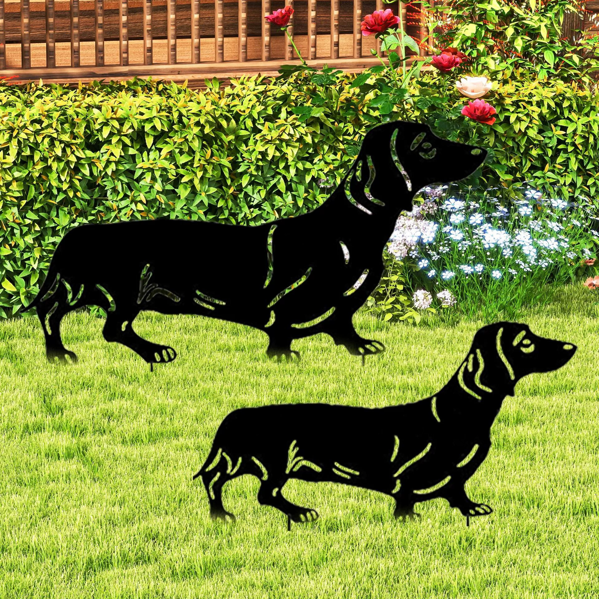 Спот-секундный трансграничный набор таксы вырезает стоя на открытом воздухе газон сад двор украшения на заднем дворе