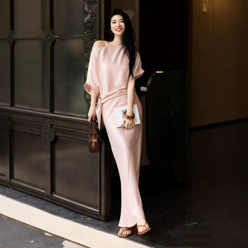 Light Luxury Fashion with a High-End Feel, 2026 Summer Stylish Batwing Sleeve Loose Top, High-Waisted Fishtail Long Skirt, Cupro Silk Set Light Luxury Fashion with a High-End Feel, 2026 Summer Stylish Batwing Sleeve Loose Top, High-Waisted Fishtail Long Skirt, Cupro Silk Set