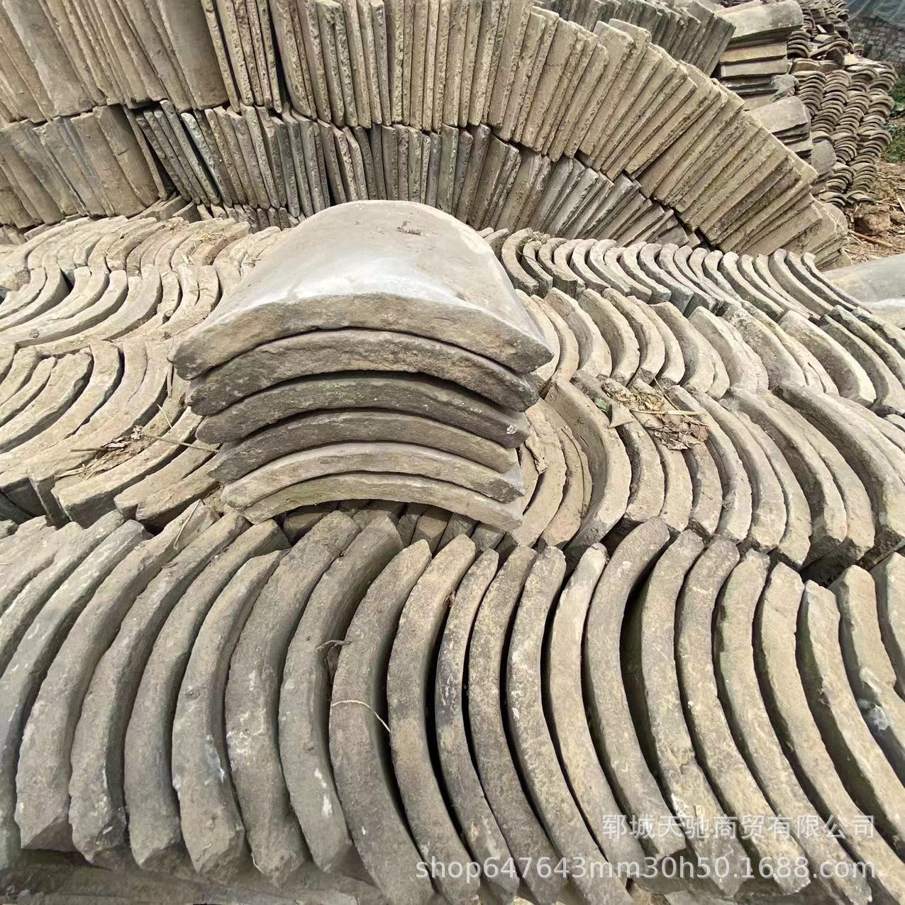 大量旧青瓦批发滴水瓦各种黏土小青瓦中式四合院屋面瓦片