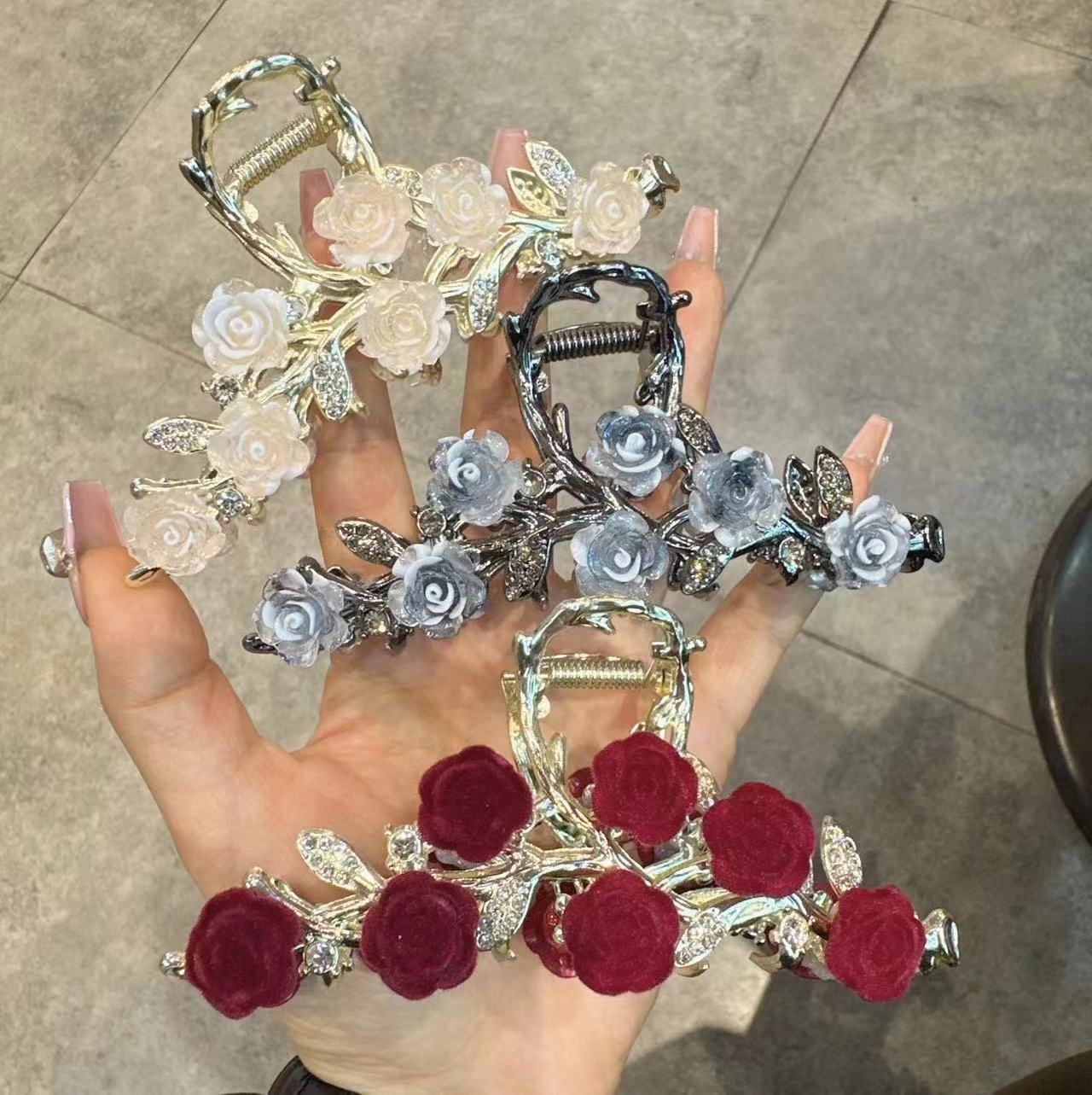 Alloy, Metal Material Rose, Fish, Shark Pattern Elegant Romantic Women's Rose Fish Shark Alloy Metal Hair Clip Hair Claws