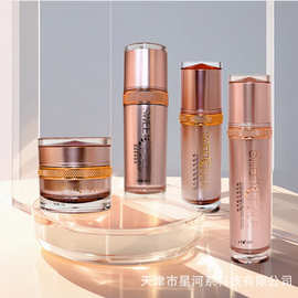 厂家供应水漫香妃富勒烯套装院线抗皱四件套富勒烯抗皱精华水乳霜