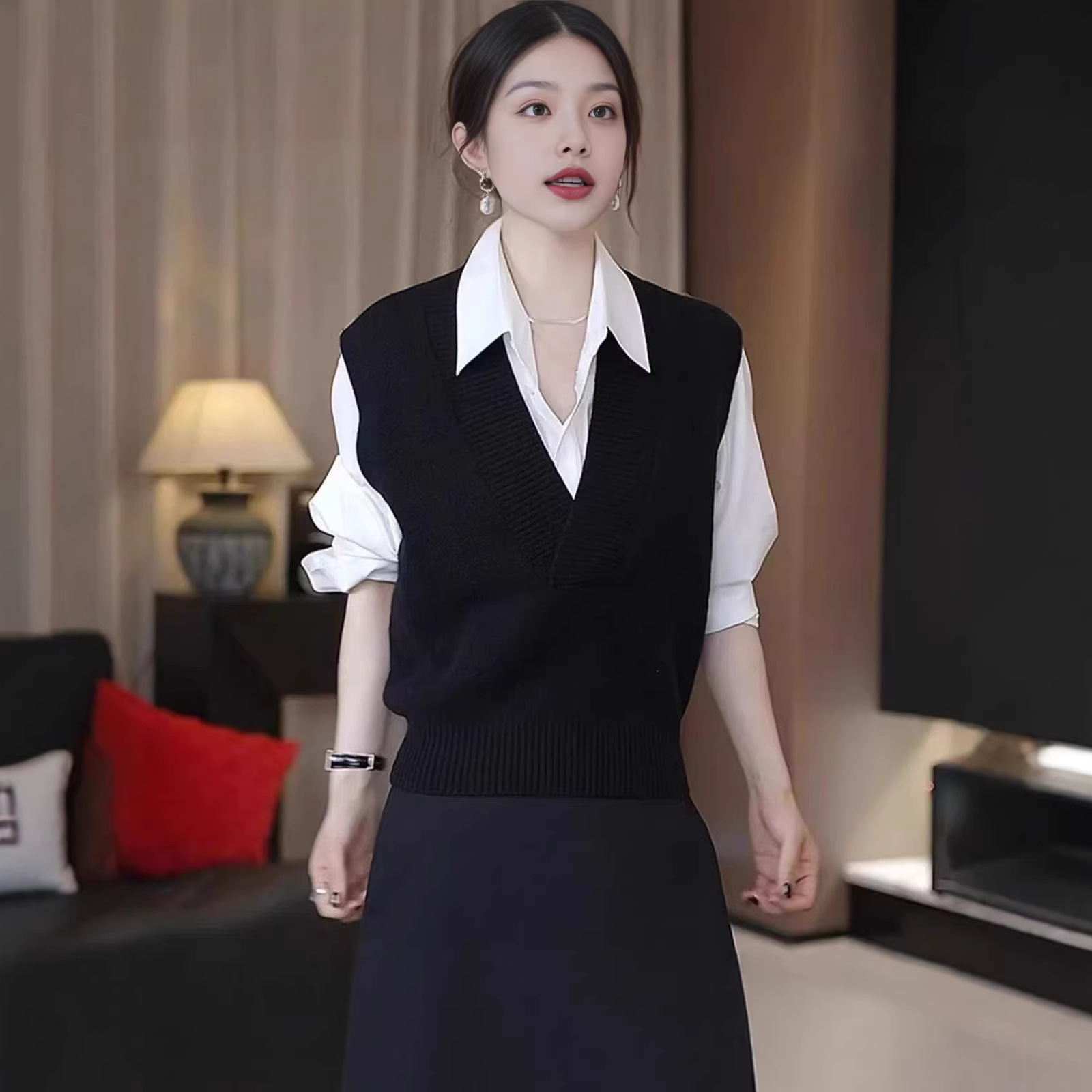 针织马夹秋冬外穿欧韩时髦春秋黑色韩版女外穿洋气时尚毛线背心
