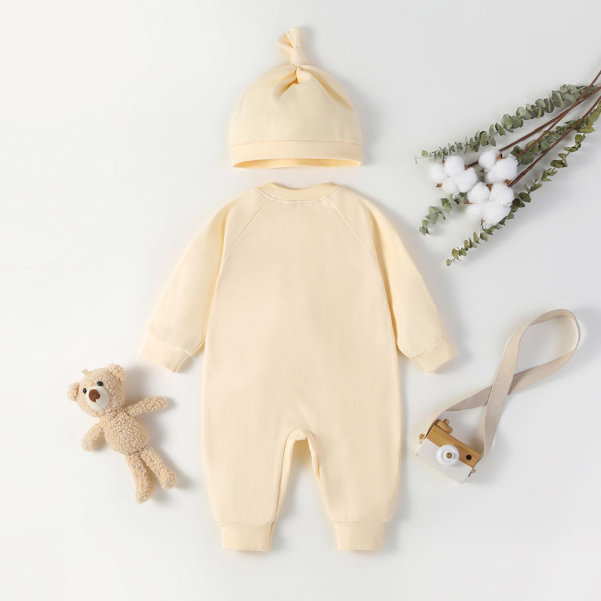 Ropa de bebé de algodón acolchado 2023 Otoño e Invierno mono ropa de bebé recién nacido mameluco de salida ropa de luna llena