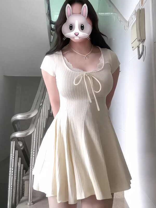 Elegant summer mini-skirt
