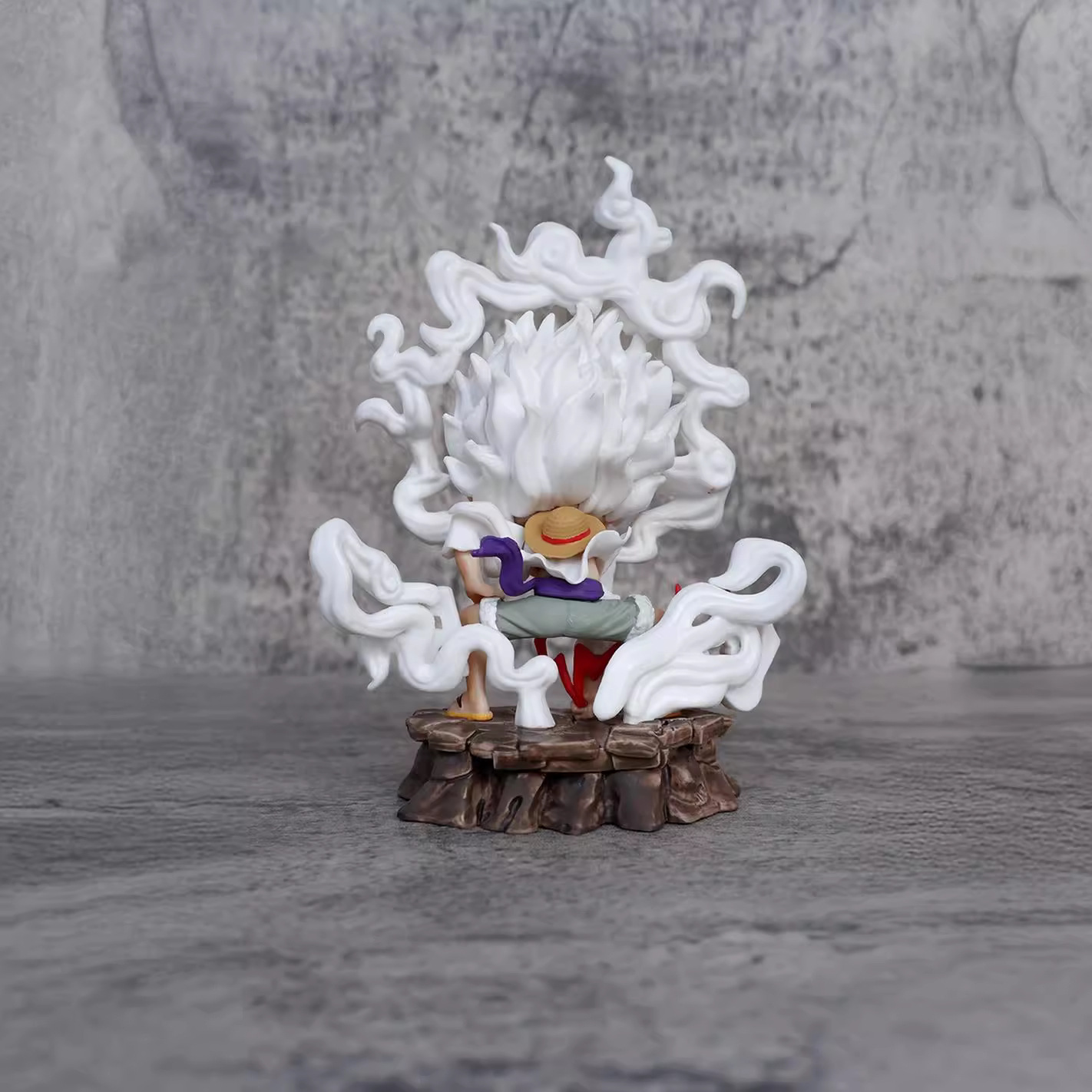 Una pieza Beat dinica Lufei de cinco velocidades Lufei fruta despertar modelo decoración estatua en caja hecha a mano al por mayor