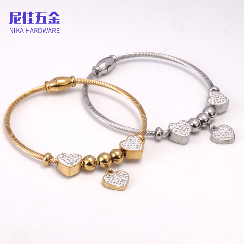 Pulsera personalizada de acero de titanio chapada en oro 18K, incrustada con diamantes y cuentas magnéticas