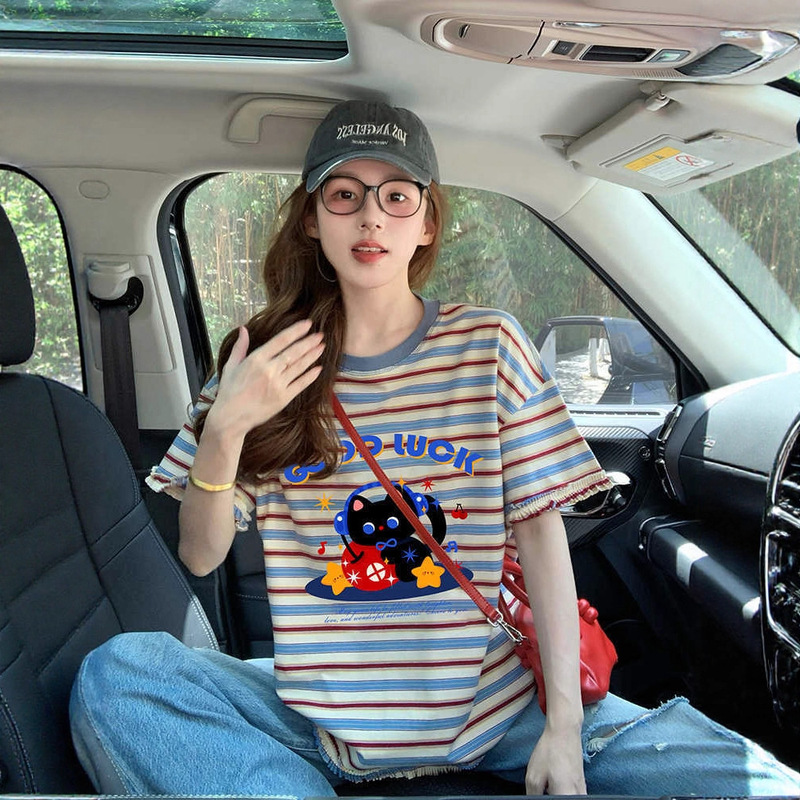 Chic Hong Kong Style Color-Block Striped Pure Cotton T-Shirt for Women, Sweet and Cool Cartoon Graffiti Fashion Loose Temperament Lace Top Chic Hong Kong Style Color-Block Striped Pure Cotton T-Shirt for Women, Sweet and Cool Cartoon Graffiti Fashion Loose Temperament Lace Top