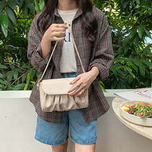 包包女款日常百搭斜挎包小众设计女包褶皱云朵包新款高级感腋下包