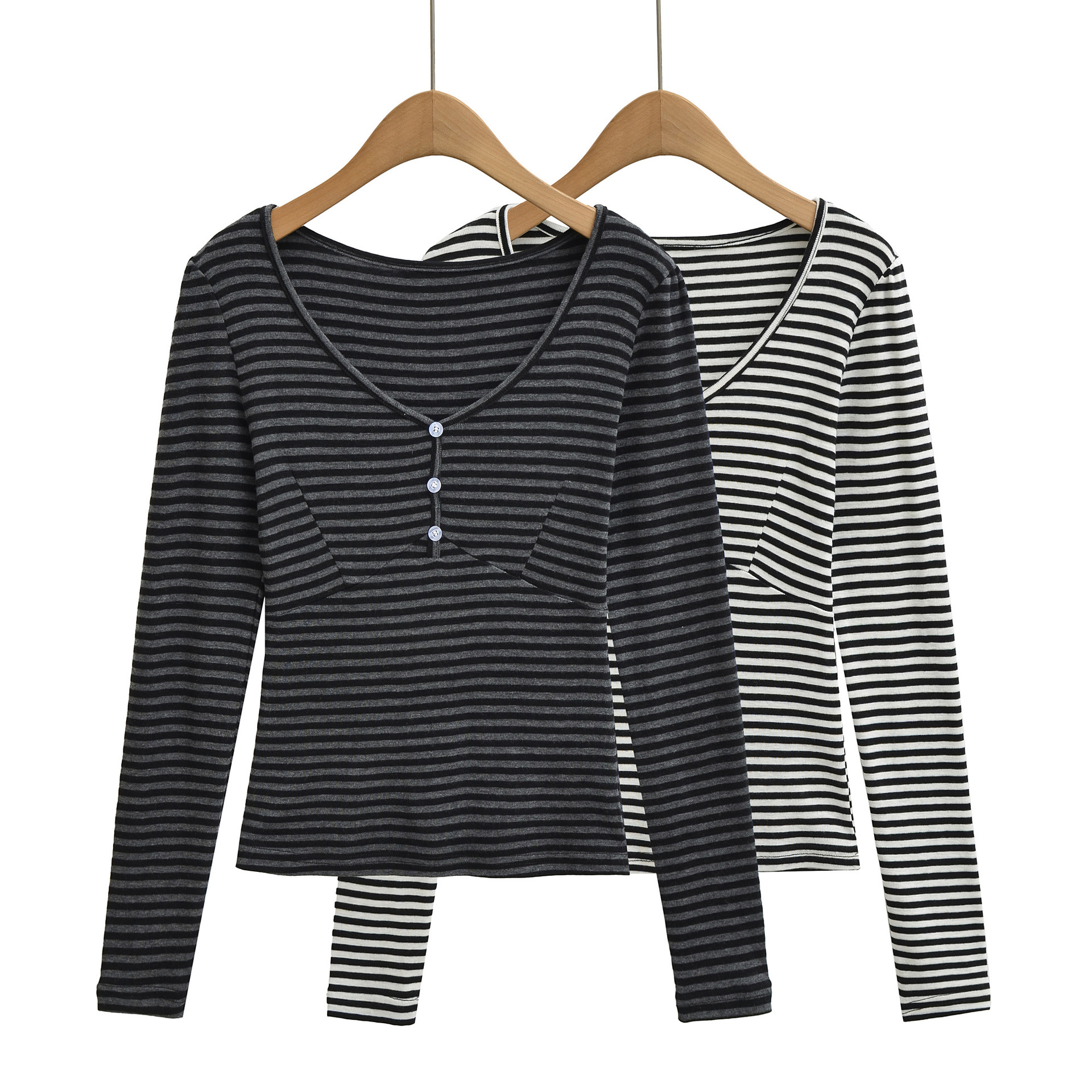 2025冬季新款 韩系辣妹条纹系扣拼接性感V领露锁骨修身长袖T恤