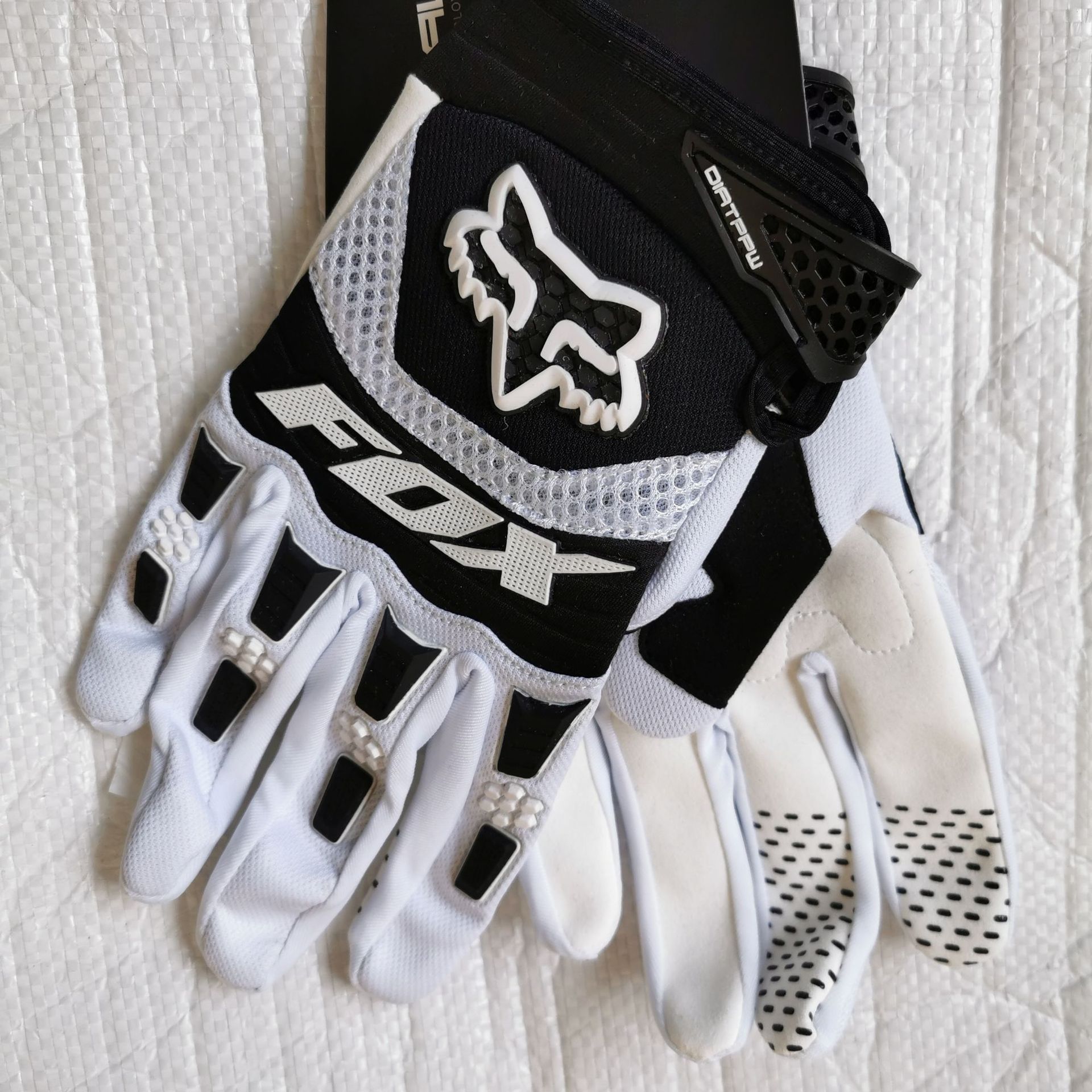 夏の騎士のクロスカントリーはマウンテンタッチスクリーンの騎士のオートバイの自転車の機関車のクロスカントリーの薄いタイプの全指の手袋に乗ります。