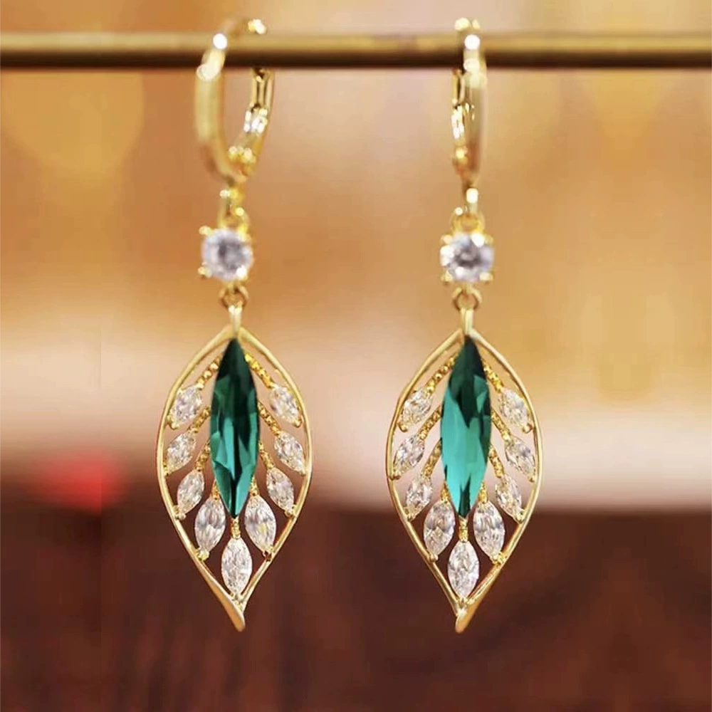 Earrings, European style, crystal‑encrusted diamond‑look, lightweight, multiple designs