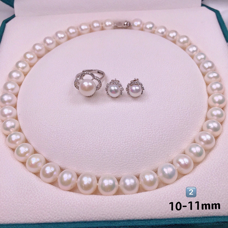organic necklace from pearl
