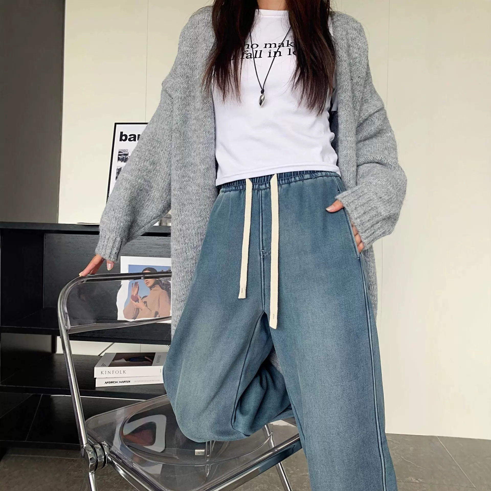 秋冬加绒加厚莱赛尔天丝软牛仔弯刀裤女宽松显瘦垂感直筒香蕉裤子