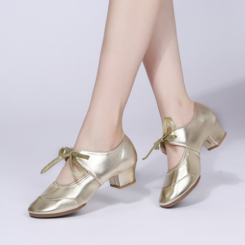Cross-border New Latin Dance Square Dance Shoes Low-top Soft Sole Dance Shoes Women's Shallow Mouth Modern Dance Shoes 
