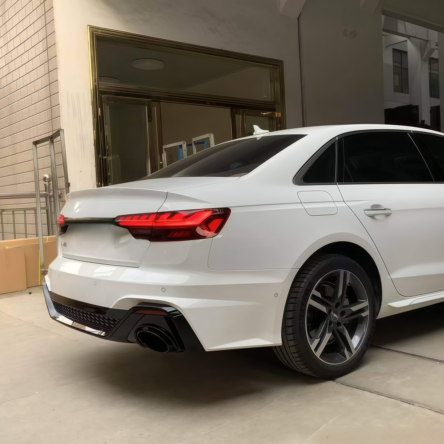 20-25 models suitable for Audi A4L, RS4 rear bumper, rear lip, and rear bumper surround, directly supplied by the manufacturer