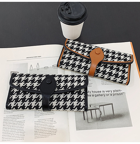 Houndstooth Small Wallet Retro Wallet Contrasting Color Folding Buckle Long Clutch display picture 4