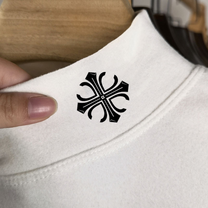 De terciopelo de media cuello alto de manga larga Camiseta de los hombres de Primavera y Otoño 2023 nuevo suéter interior impreso Top bottoming camisa de los hombres