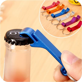 登山扣、钩;开瓶器;手电筒