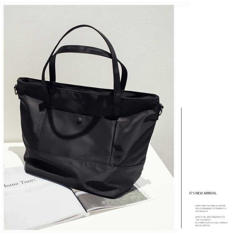 2024 New Korean Edition Trendy Women's Simple Waterproof Cloth Versatile Large Capacity Short Distance Travel Fashion_voghion.com