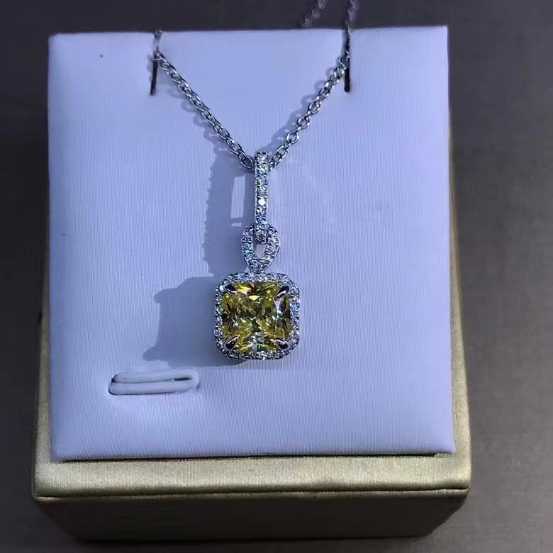 Collar de plata esterlina de platino de cinco capas de espesor de alta fijación de 2 quilates de diamantes de alto carbono importados de grado D VVS