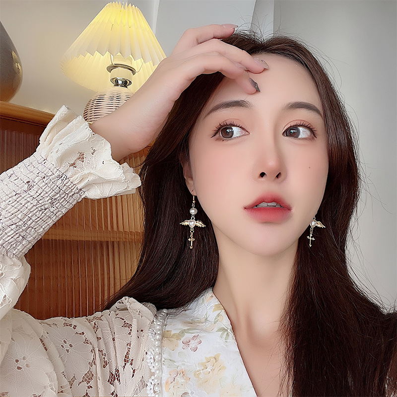 Drop Earrings, Ear clips Classification 1 Pair Quantity Ethnic Style Wings Alloy Plating Inlay Artificial Pearls Women's Drop Earrings Ear Clips